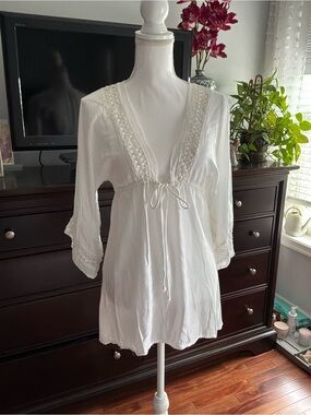 White Lace-Trim Beach Pool Swim Coverup